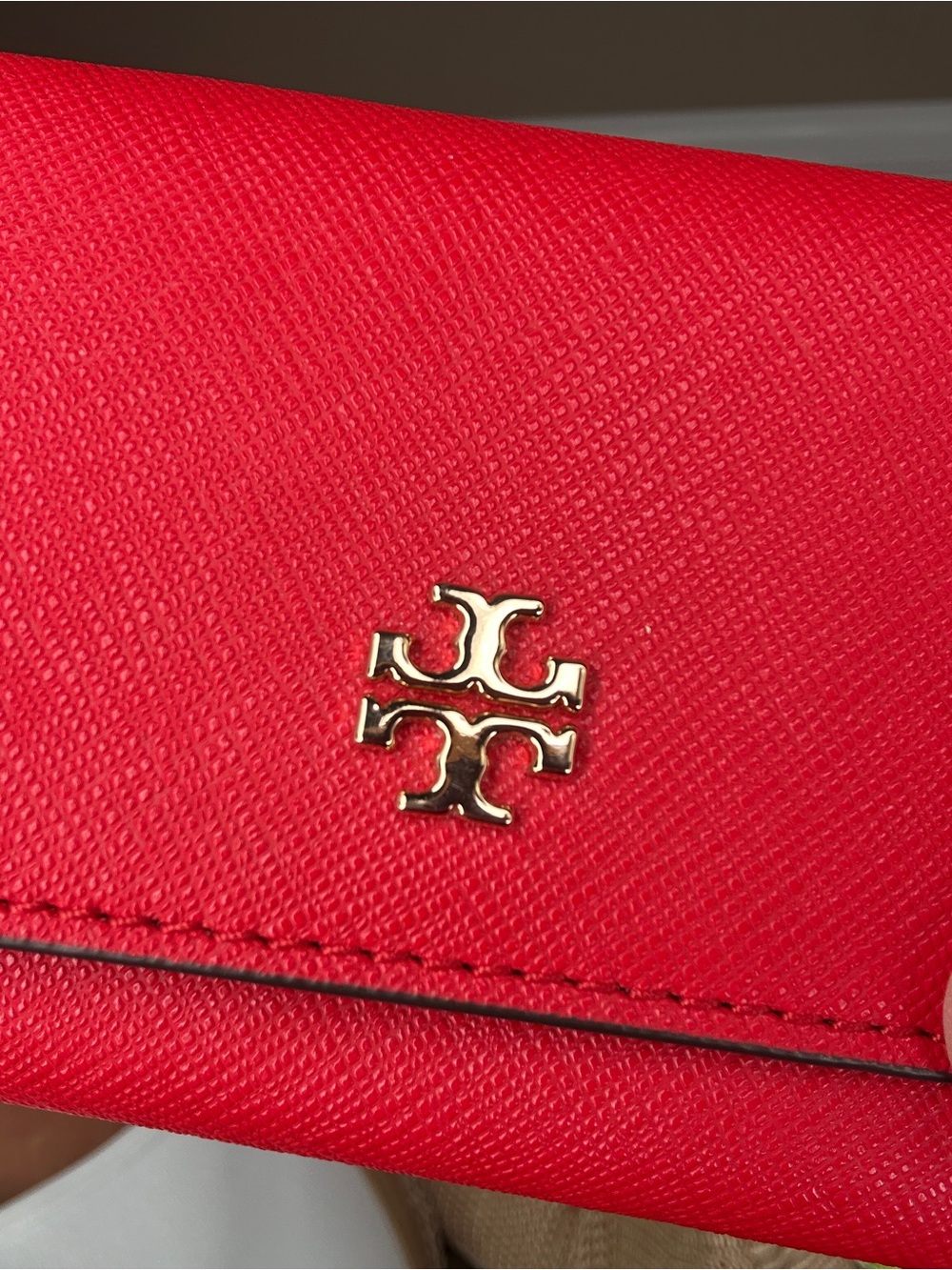 NWT Tory Burch Emerson Key Case Brilliant Red Saffiano Leather Gold Hardware - Picture 8 of 11